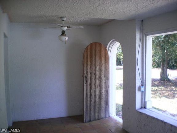 5th image of 817/825 Julia St