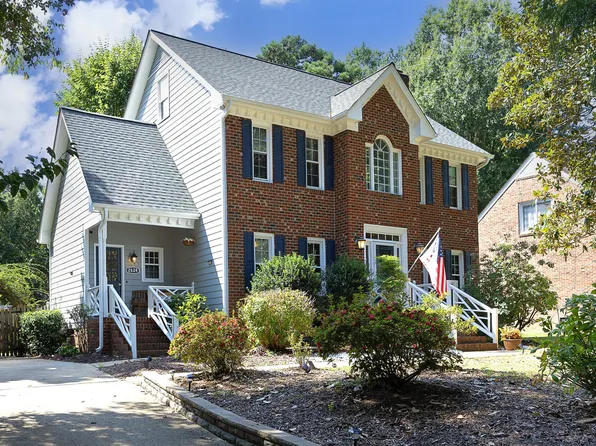 2624 Hiking Trl, Raleigh, NC 27615