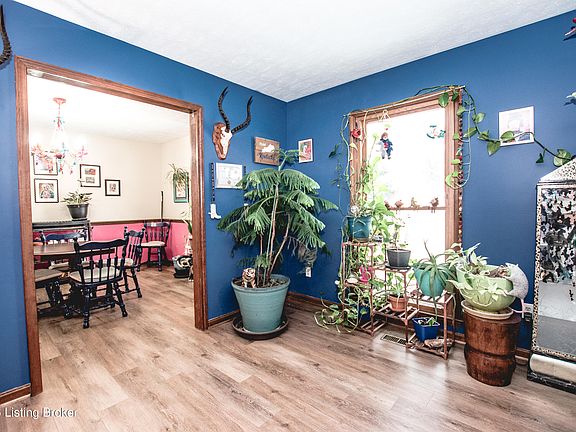 4th image of 2801 Lexham Rd