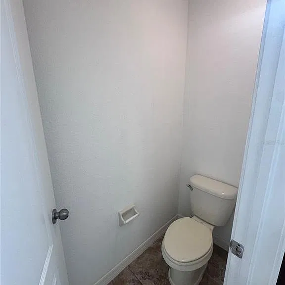 2853 Adelaide Ct — Photo 26