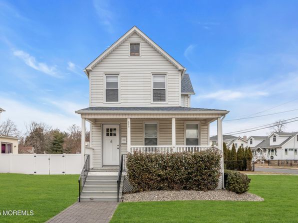 323 Roosevelt Ave