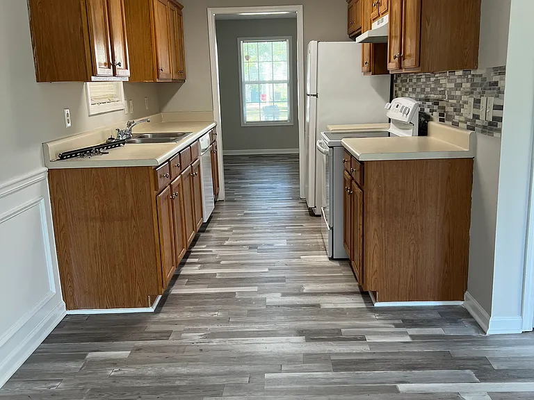 188 Alton Cir — Photo 4