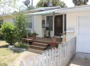 966 E Coast Dr, Atlantic Beach, FL 32233
