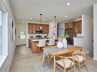 1044 NW Macarthur Ln, Waukee, IA 50263