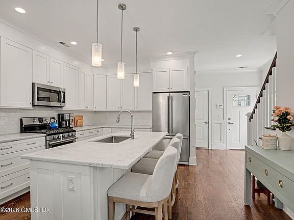 5th image of 59 Osborne Ave #A