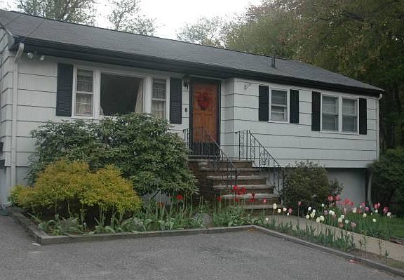 3 beds single family