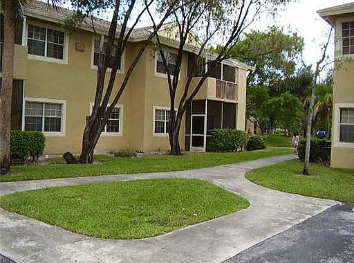 2nd image of 661 Cypress Lake Blvd APT I