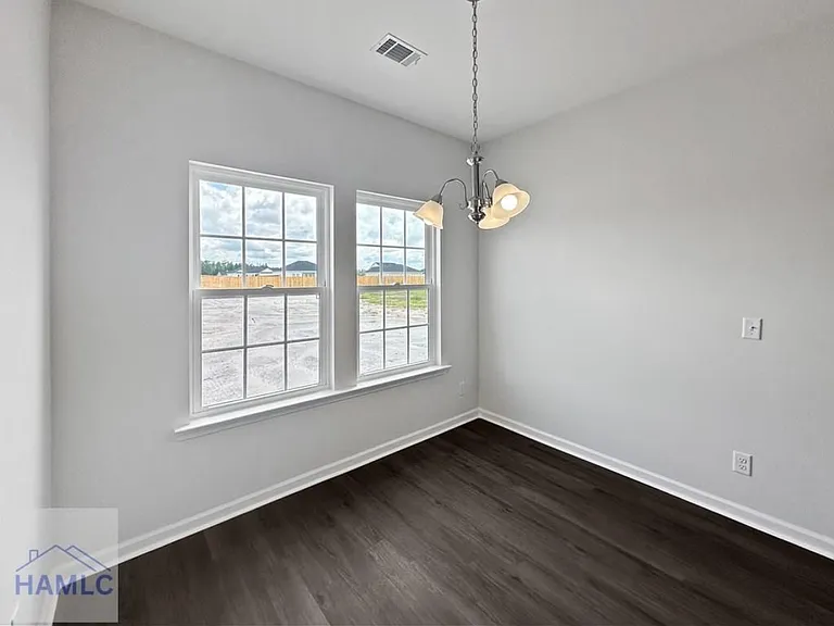 135 Doctors Creek Rd NE — Photo 8