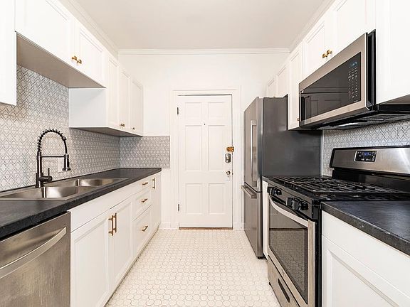4th image of 310 W Vine St APT 3