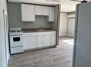 65 Giddings St #E, North Springfield, VT 05150