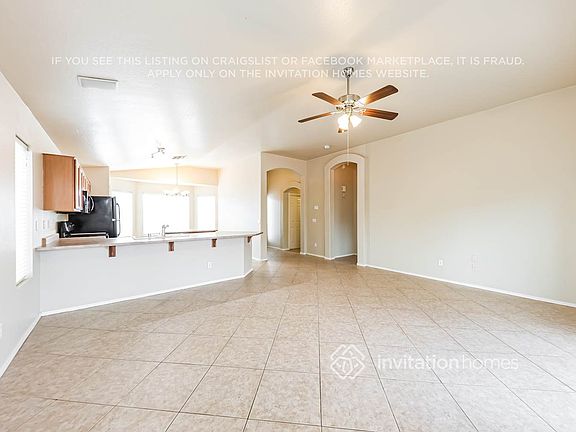 4th image of 4020 E La Salle St