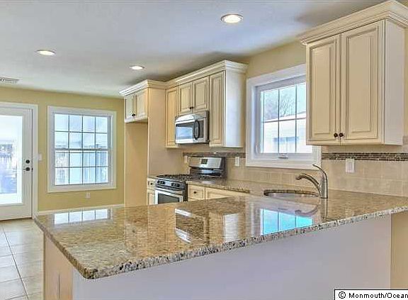 5th image of 59 Charlotteville Dr S