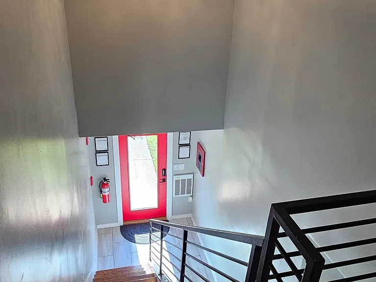 1218 Meigs Pl NE — Photo 4