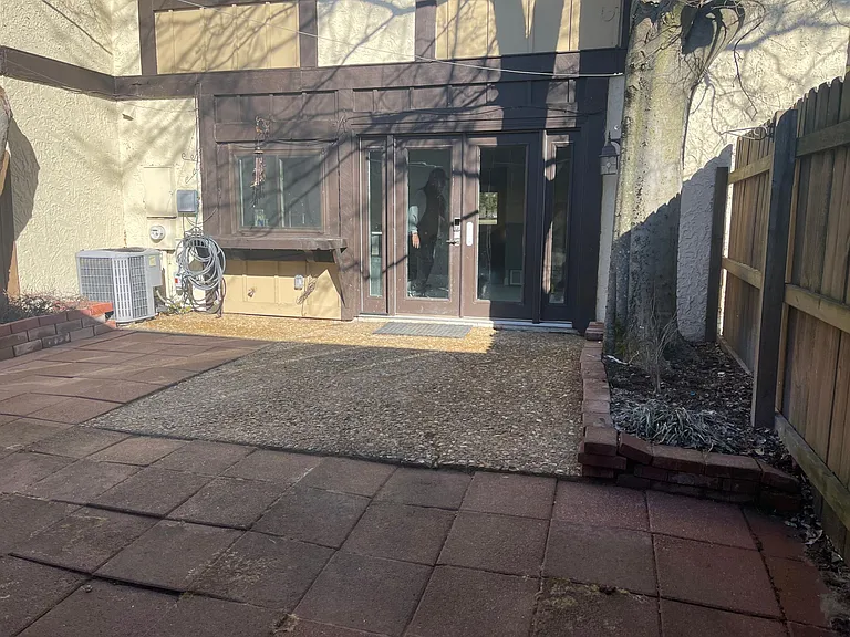 1373 Heritage Lndg — Photo 34