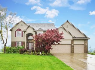 9124 Meadow View Ln, Saline, MI 48176