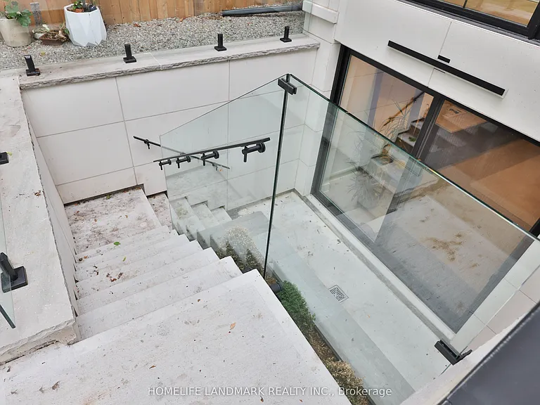 12 Bernice Ave — Photo 11