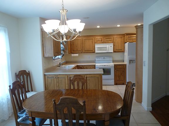 5th image of 4033 Moccasin Ln