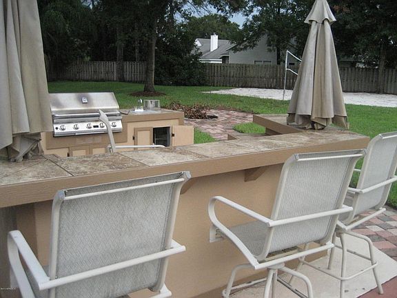 Summer Kitchen Counter Seating