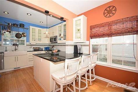 3rd image of 7195 Lochmoor Dr