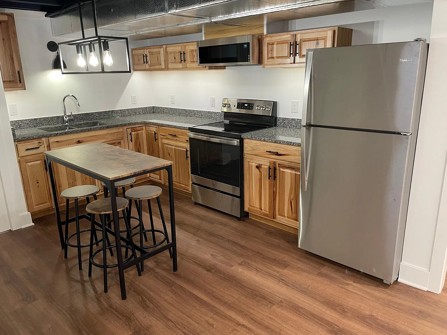 1 bed, 500 sqft, $1,100 — Photo 1