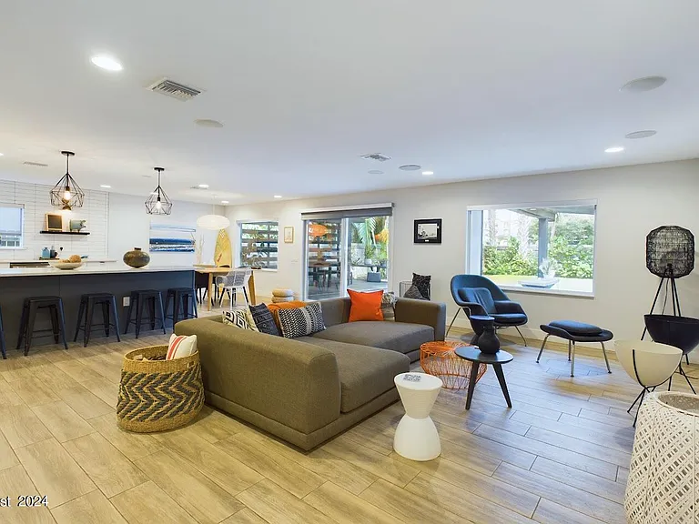1445 Bayshore Dr — Photo 14