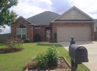 212 Amber Dr, Byron, GA 31008