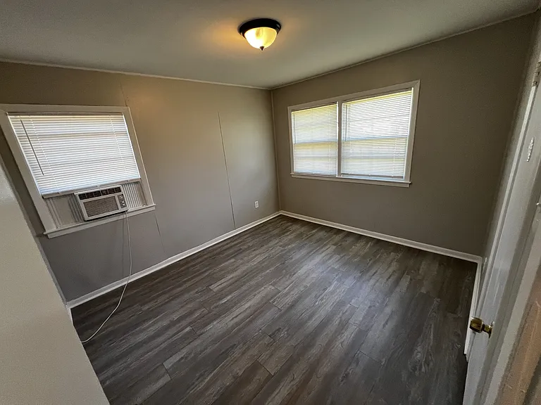 978 Gary St — Photo 15