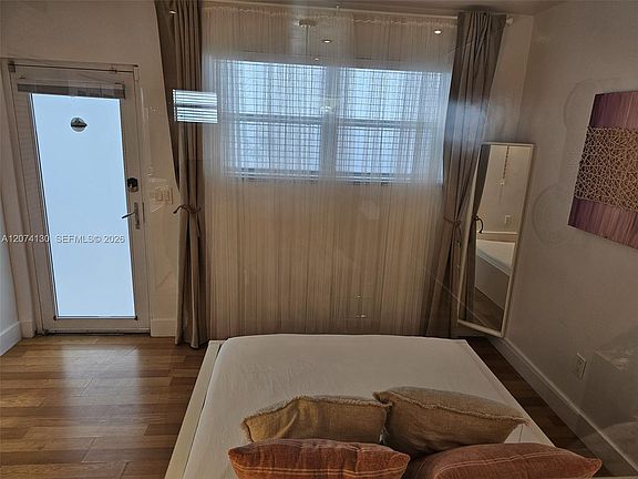 2nd image of 751 Collins Ave #2