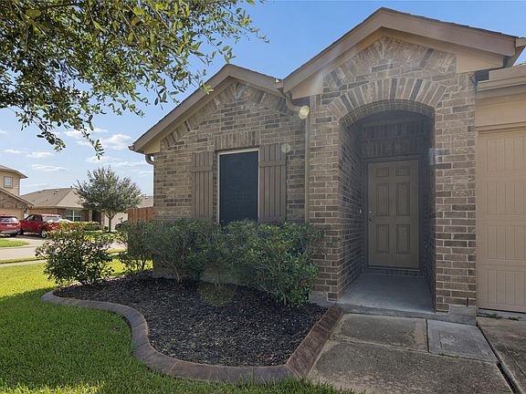 4th image of 8003 Carillon Way