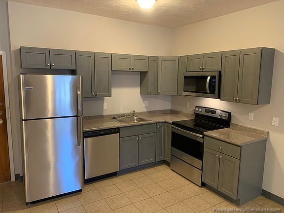 2nd image of 13 Willow St #102