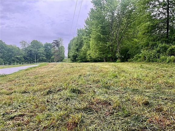 3rd image of 10280 Morges Dr SE
