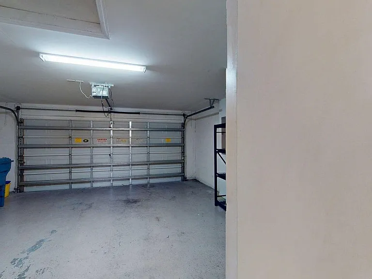 113 Canterbury Pl — Photo 11