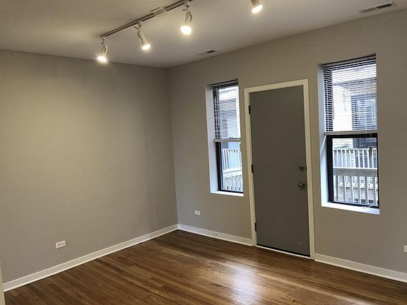 Living Room/Bedroom will fit Full or Queen Size bed