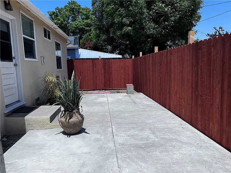 5934 White Oak Ave — Photo 19