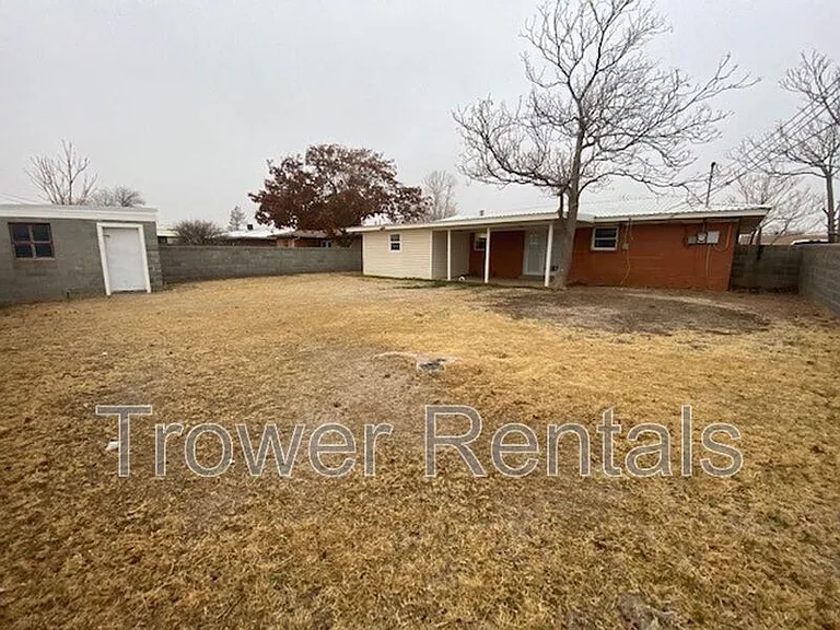 2620 Cambridge St — Photo 29