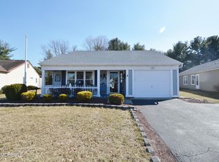 29 Saint Paul Place, Manchester, NJ 08759