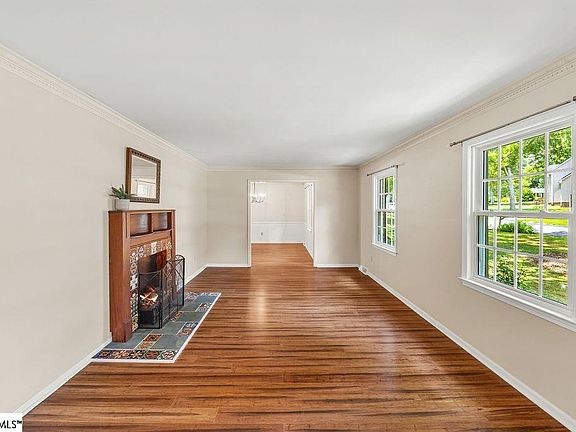 4th image of 111 Bonwood Ave