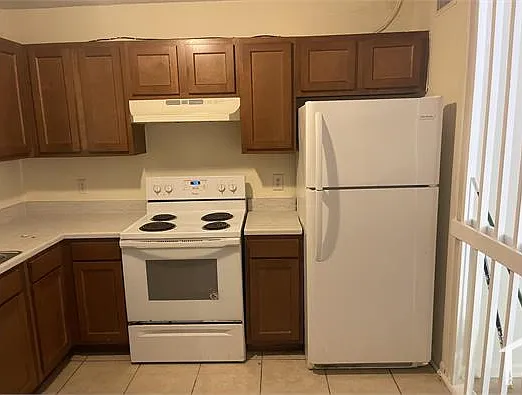 2 bed, $1,000 — Photo 3