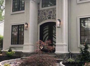 251 Concord Dr, Paramus, NJ 07652