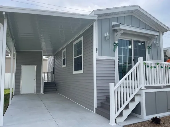 4918 14th St W Lot B4, Bradenton, FL 34207