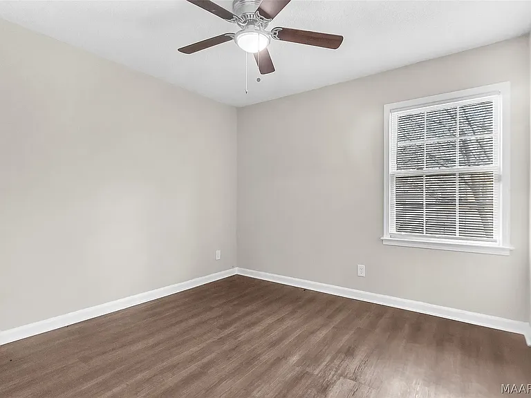 6125 Greta Pl — Photo 14