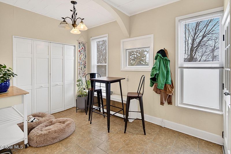 5th image of 320 Spring Avenue