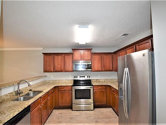 3rd image of 750 Franklin Mill Trce