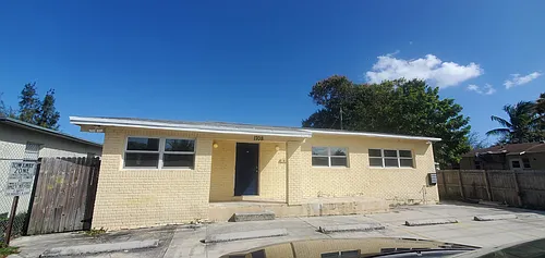 1708 NW 9th Ave #A Photo 1