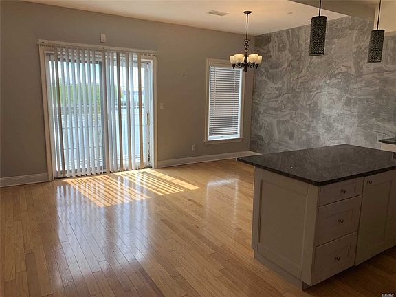 2nd image of 327 Park Cres