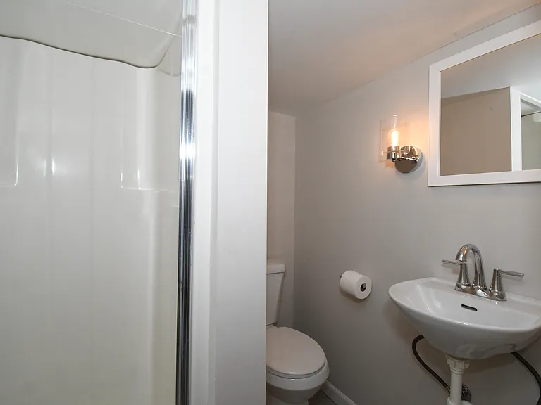 1318 Cherry St — Photo 13