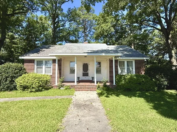 99 Main St, Garden City, GA 31408