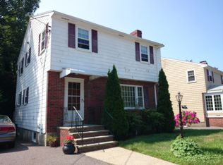 10 Crosstown Ave, West Roxbury, MA 02132