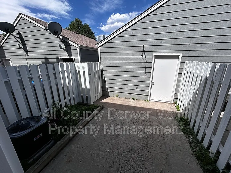 7250 Devinney Ct #E — Photo 13