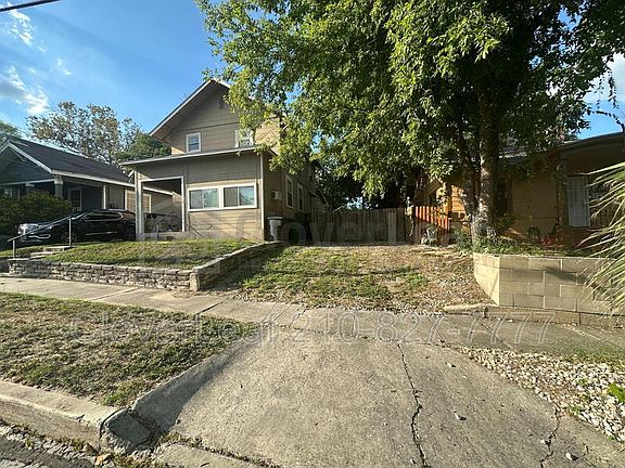 2nd image of 817 W Mulberry Ave #2